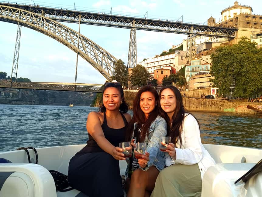 Porto: Douro River Cruise & Boat Tour with Port Wine Tasting - The return cruise and optional faster moments