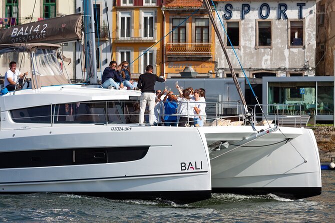 Porto Douro River Cruise With Port Wine - Daytime or Sunset - Boat size, comfort, and the group experience