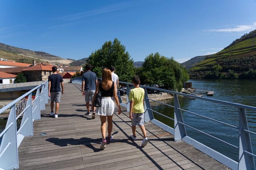 Porto: Douro Valley & Amarante Wine, Food & River Tour - Amarante, São Gonçalo pastry, and Vinho Verde