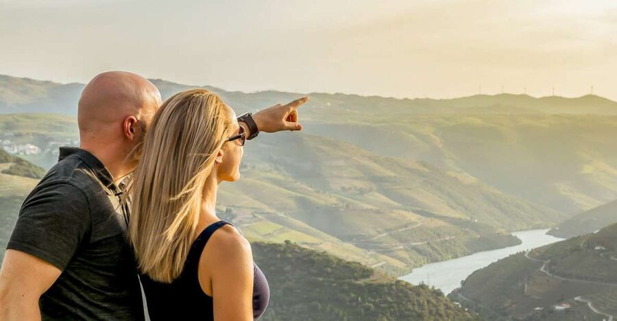 Porto: Douro Valley Tour with Wine Tasting, Cruise and Lunch - Leaving Porto and reaching Peso da Régua