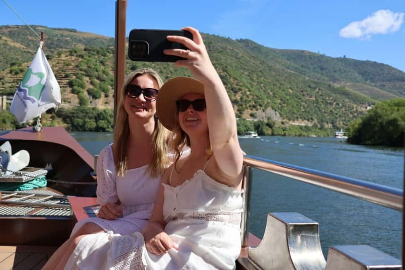 Porto: Douro Valley Wine Tour with Tastings, Lunch & Cruise - Choosing One Winery or Two
