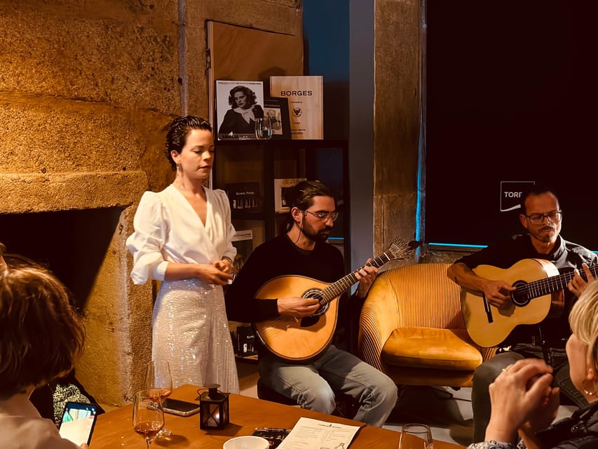 Porto: Fado Live Music, Wine & Cultural Introduction - Why this one-hour Fado performance works