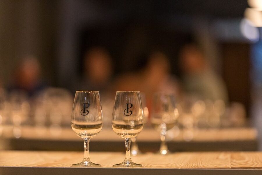 Porto: Guided Tour and Tasting of 3 Port Wines at Poças - Who should book the Poças tasting?