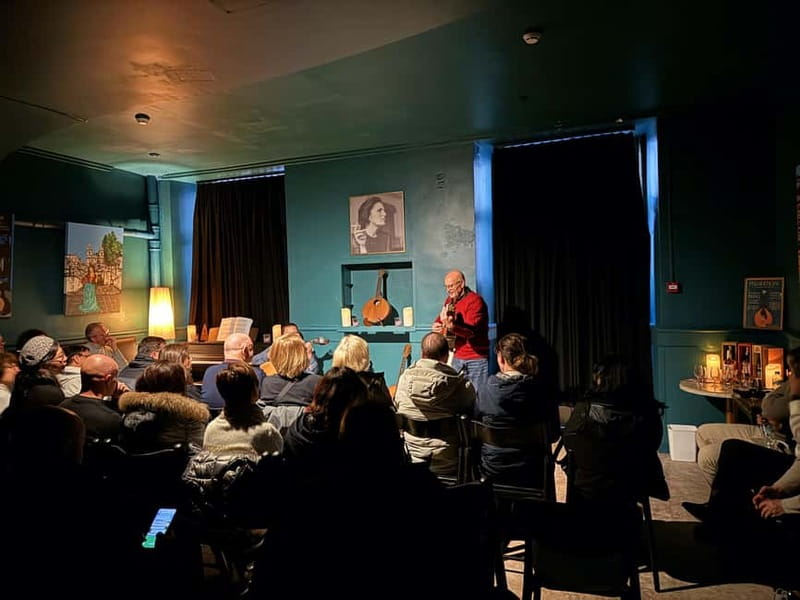 Porto: Intimate Fado Show & Port Wine in Trindade Noble Hall - The music: voice, guitars, and emotion