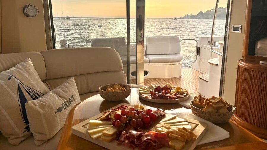 Porto: Luxury 6 Bridges Yacht Cruise with Wine & Snacks - Foz do Douro and the Atlantic opening