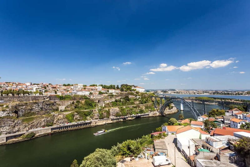 Porto: Magic Train Tour and Port Wine Cellar with Tastings - Practical advice for a smoother ride