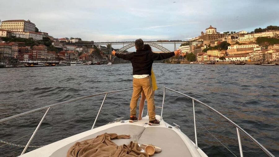 Porto: Private Yacht Tour with Wine, Snacks & 6 Bridges - Freixo Marina is the starting point