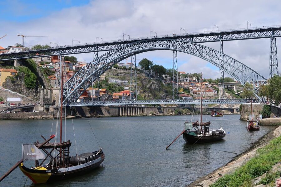 Porto: Self-Guided Bike and Boat Tour with Port Wine Tasting - Is $76 a good value?