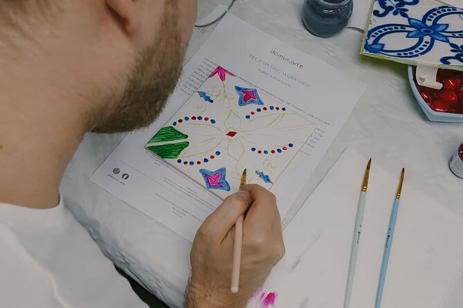Porto: Tile Painting Workshop with Porto Wine - Sé do Porto - Painting your tile with Port wine and snacks