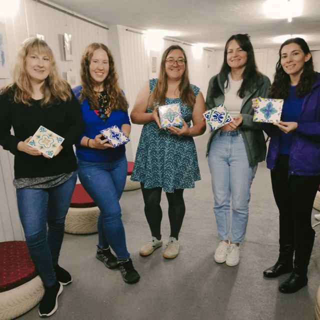 Porto: Tile Painting Workshop with Porto Wine - Sé do Porto - What the $41 price gives you