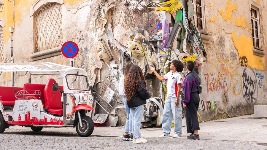 Porto: Tuk tuk Tours with Port Wine Tasting - Ribeira’s lanes and the Douro River