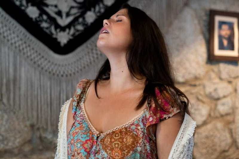 Porto: What is Fado? Commented Live Concert with Port Wine - Why Fado is easier to appreciate with an explanation