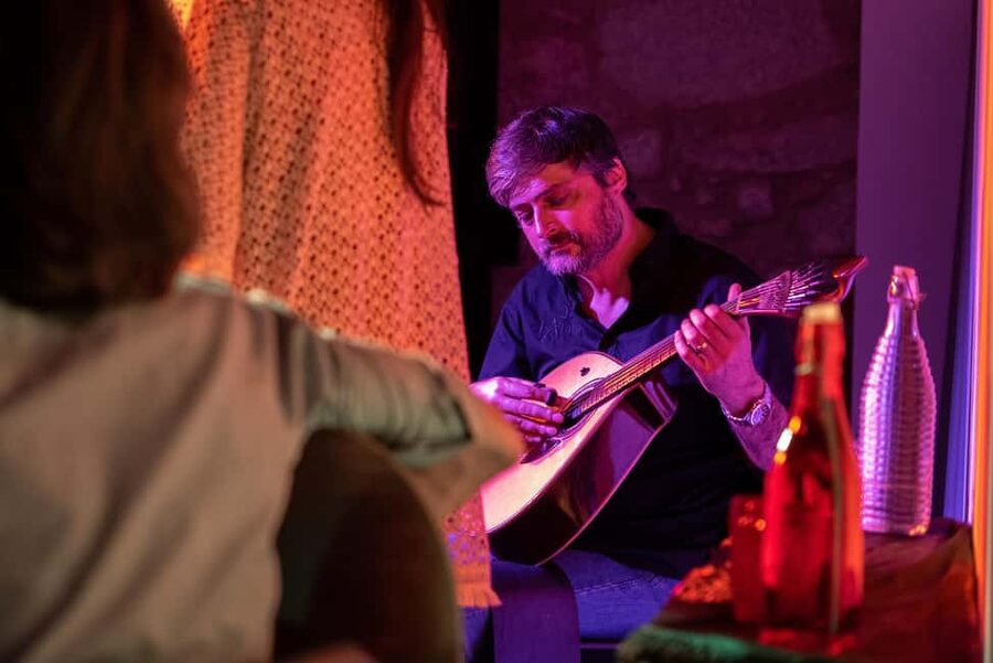 Porto: What is Fado? Commented Live Concert with Port Wine - A little audience participation, handled with care