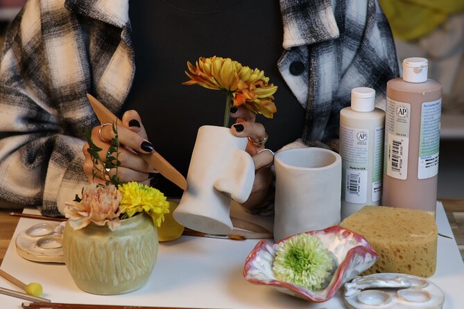 Pottery Workshop and Wine – Barcelona - Shaping your own cup, bowl, or decoration