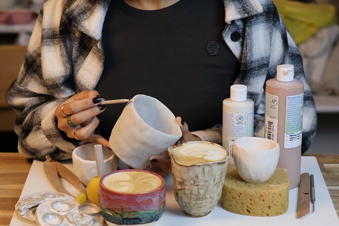Pottery Workshop and Wine – Barcelona - The opening lesson: tools, clay, and clear guidance
