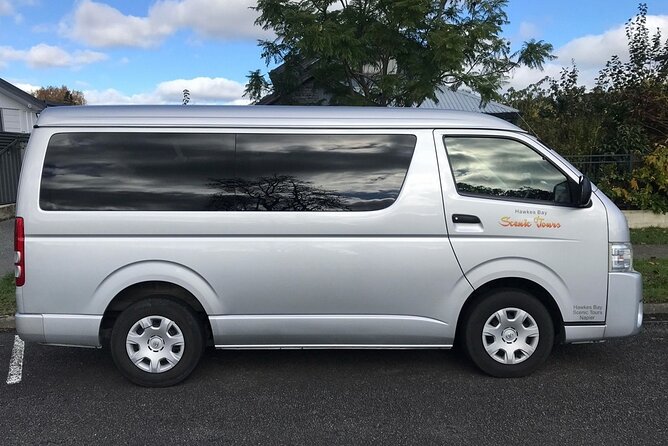 Premium 4 -Best Wineries Napier Hawke's Bay Tour, 5.5h - 6Hours - The Food Question: Pizza or a Platter?