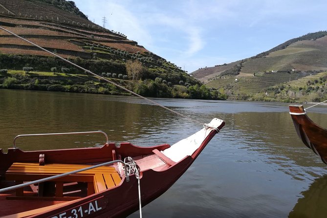 Premium Douro Valley Small-Group Tour, Wine Tasting, Lunch & Boat - How much wine is involved?