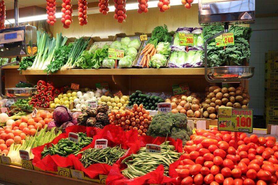 PREMIUM TAPAS TOUR: Paella, Market Tastings, and Winery - Inside Atarazanas Market for local tastes