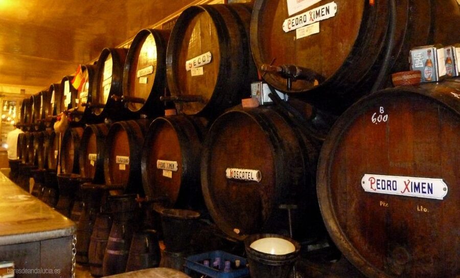 PREMIUM TAPAS TOUR: Paella, Market Tastings, and Winery - A short walk through Málaga’s old center