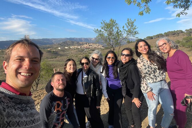 Priorat tour to 3 small wineries and hotel pick-up - Starting with Sangenis i Vaque in Porrera