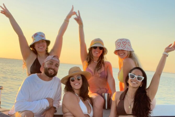 Private Boat Ride in Miami with Experienced Captain and Champagne - What the private boat setup means