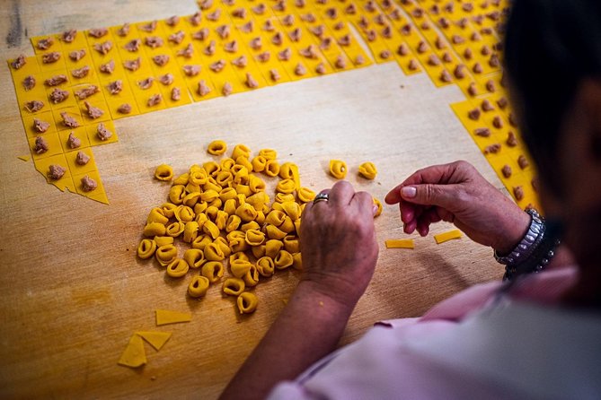 Private Bologna Food & Market Tour with 6 Tastings & Wine - Why Bologna is a fine city for a food walk