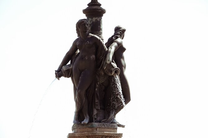 Private Bordeaux History Tour with a glass of Bordeaux wine. - Place de la Bourse and the Grand Théâtre