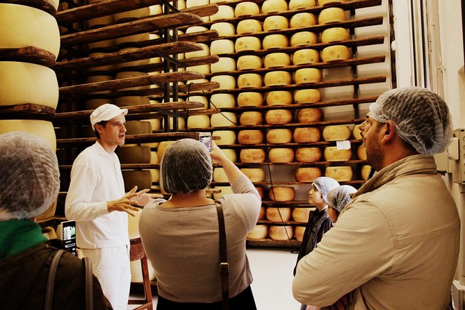 Private Day Tour & Lunch: Parmesan, Wine, and Vinegar Tasting - Is $222.26 per person fair value?