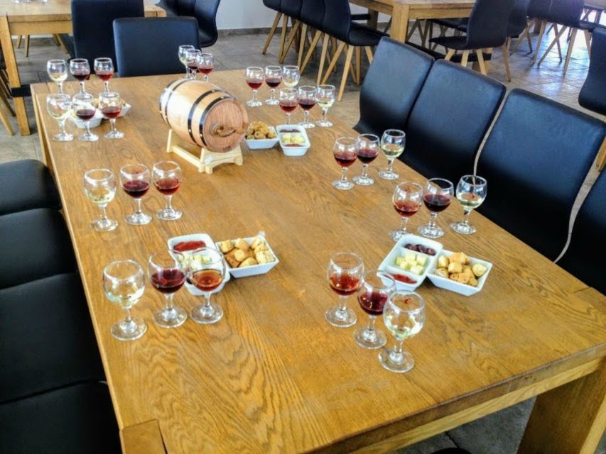 Private Group Visit to Akrotiri & 3 Wineries with Tastings - What the 4.5-hour timing means for your day