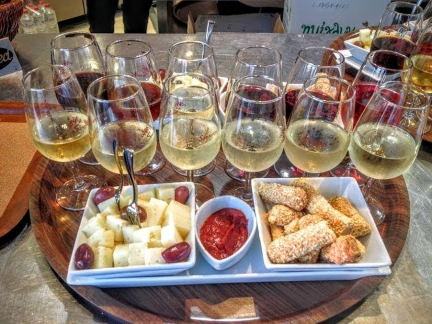 Private Group Visit to Akrotiri & 3 Wineries with Tastings - Who should book this experience