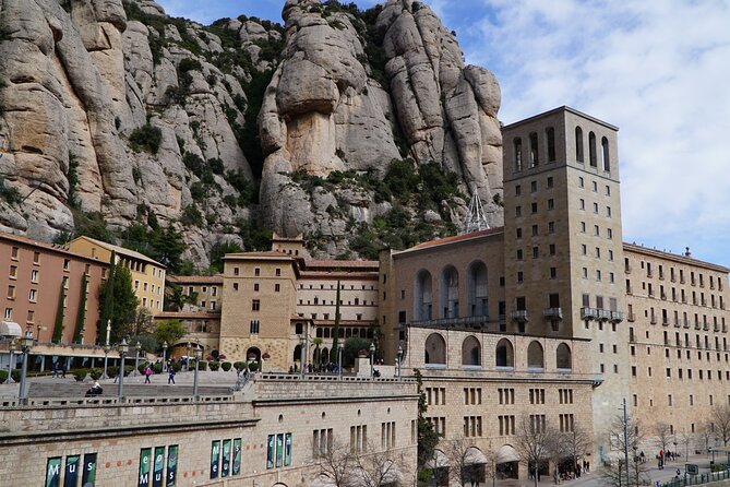 Private Montserrat with Lunch and Wine Tasting from Barcelona - A traditional Catalan lunch in the village