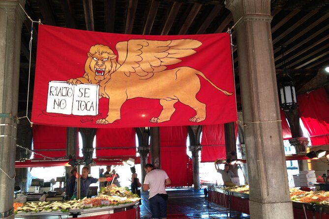 Private Secret Venice Tour; Rialto Market, San Polo & Food and Wine tasting - T Fondaco dei Tedeschi and German merchants
