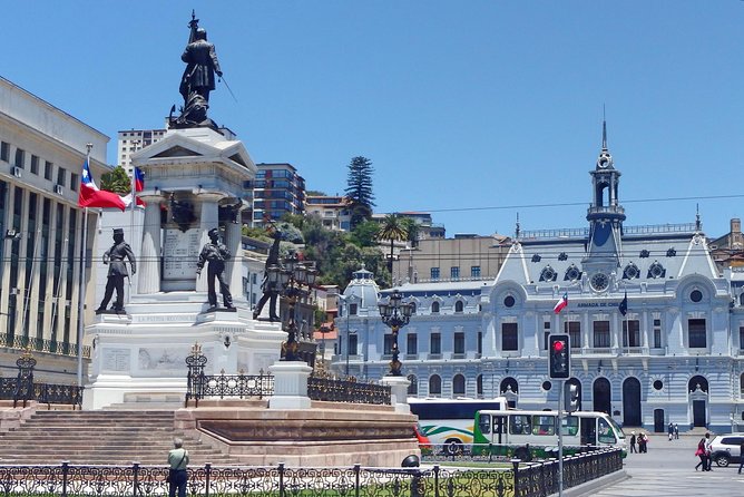 Private Tour: Viña del Mar and Valparaíso Tour with Wine Tasting in Casablanca Valley - Leaving Santiago for the Pacific coast