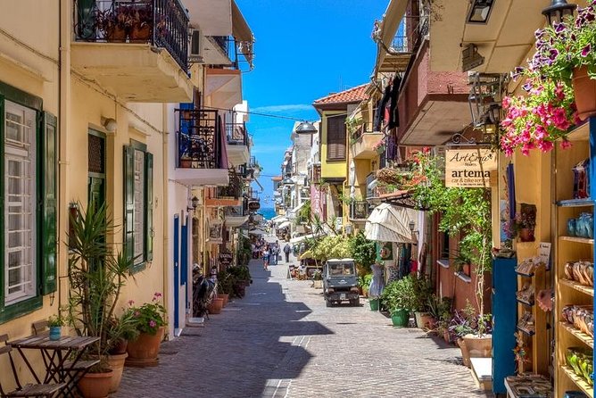 PRIVATE Walking Tour with Lunch and Wine Tasting by a Sommelier - Heat, walking, and timing deserve attention