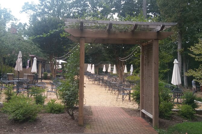 Private Wine Tours (Minimum 3 & Maximum 6 ) Pickup Maximum 30 Mi - The first hour: the ride to wine country