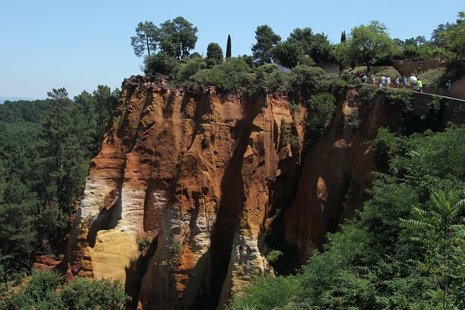 Provence Wineries and Luberon Villages Day Trip from Aix-en-Provence - Gordes and the Limits of Free Exploration