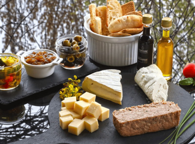 Quebec City: Island of Orleans Wine Tour - Le Vignoble du Mitan: a different style