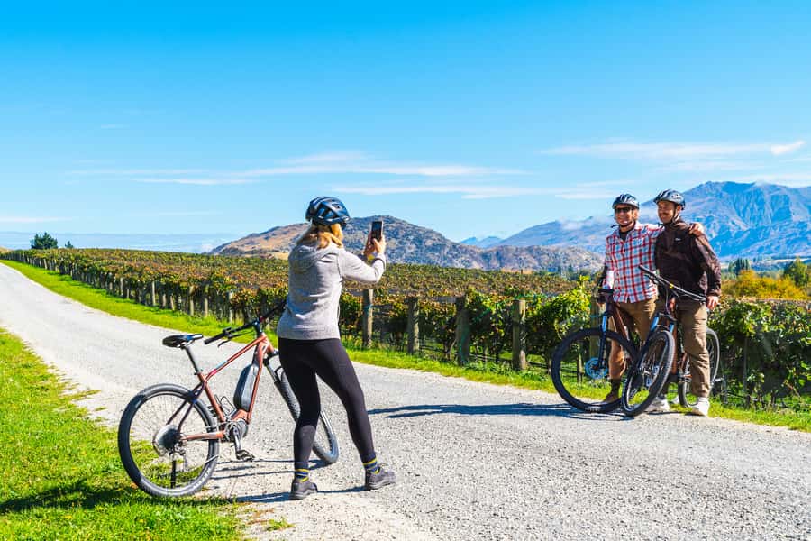 Queenstown: Self-Guided Gibbston Valley Wineries Bike Tour - Riding Beside the Rivers and Under Big Views