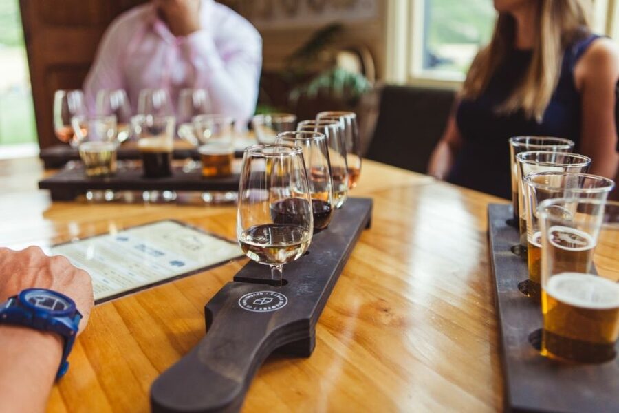 Queenstown: Twilight Wine and Craft Beer Tour - The Guides Make the Difference