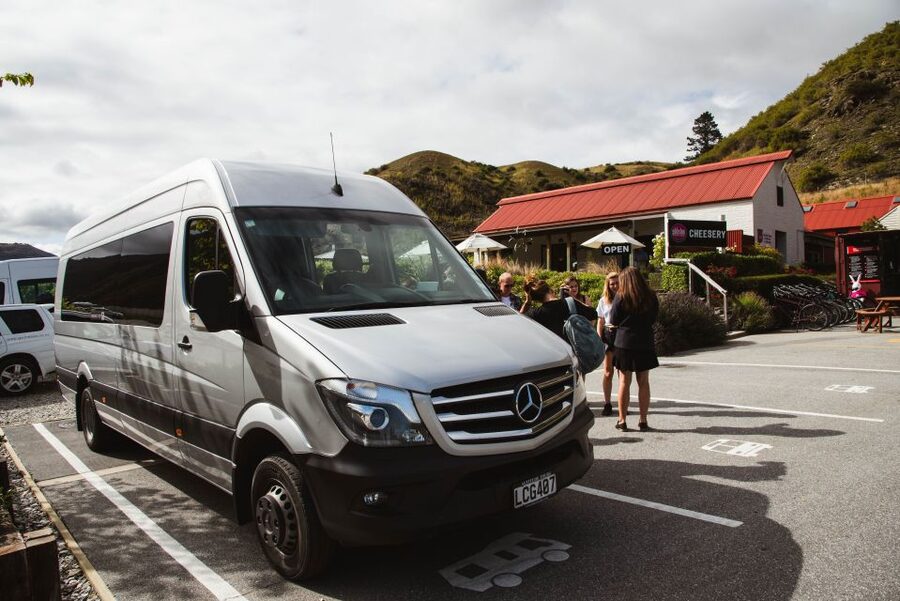 Queenstown: Wine Tasting Tour - The guides make the difference
