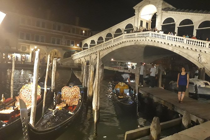Rialto Market Food and Wine Lunchtime Tour of Venice - Rialto Bridge: Venice’s famous crossing