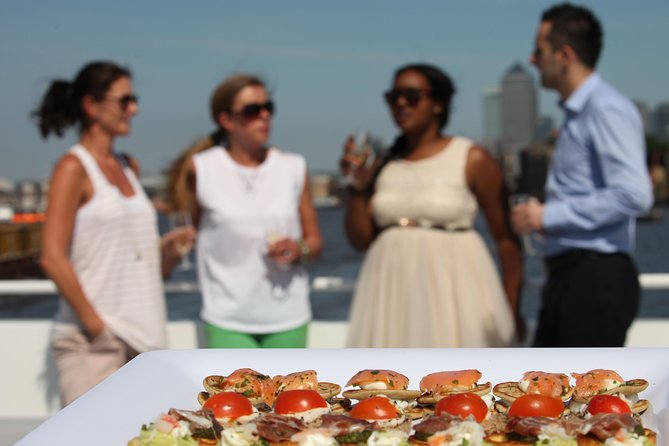 River Thames Evening Cruise with Sparkling wine and Canapés - Starting beside the Tower of London
