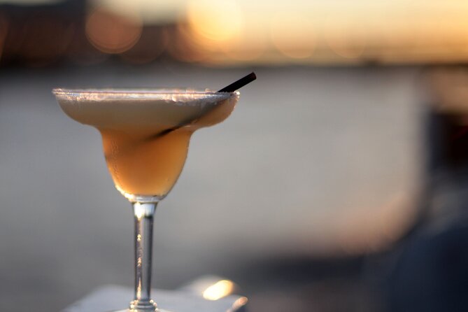 River Thames Evening Cruise with Sparkling wine and Canapés - The London Eye, Big Ben, and Parliament