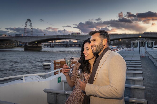 River Thames Evening Cruise with Sparkling wine and Canapés - First views: Tower Bridge and the opening drink