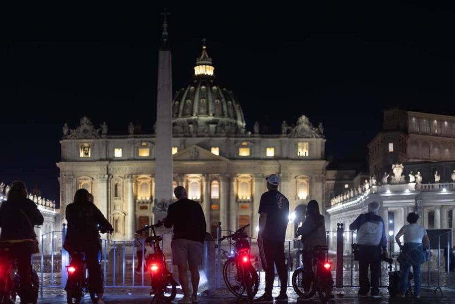 Rome by Night: E-bike Small Group Tour -Food & Wine (Option) - Why a Rome night ride works so well