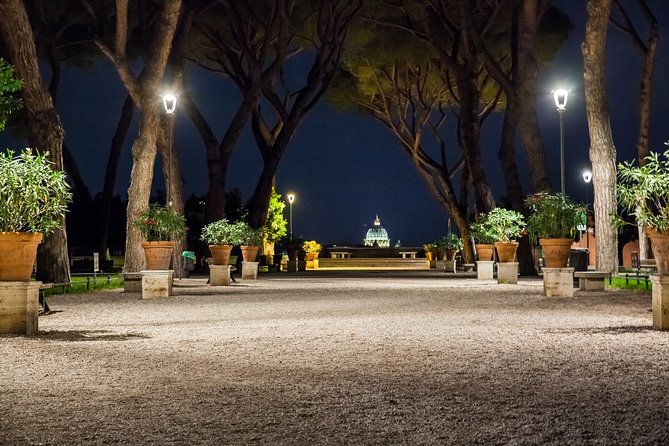 Rome by Night - Ebike Small Group Tour - Food and Wine (Option) - The historic center, with several big stops in one hour