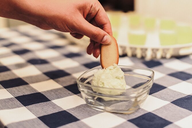 Rome Cooking Class: Make Pasta, Dine & Drink Wine With Local Chef - The Trastevere setting and what to do before or after