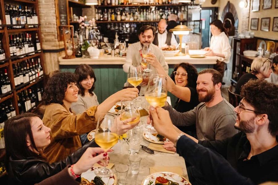 Rome Food Tour: Trastevere Aperitivo, Wine & Pasta Dinner - Why Trastevere works so well for a food tour