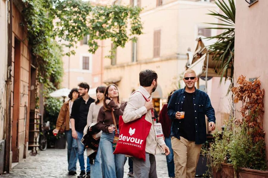 Rome Food Tour: Trastevere Aperitivo, Wine & Pasta Dinner - Starting with prosecco, cheese, and cured meats