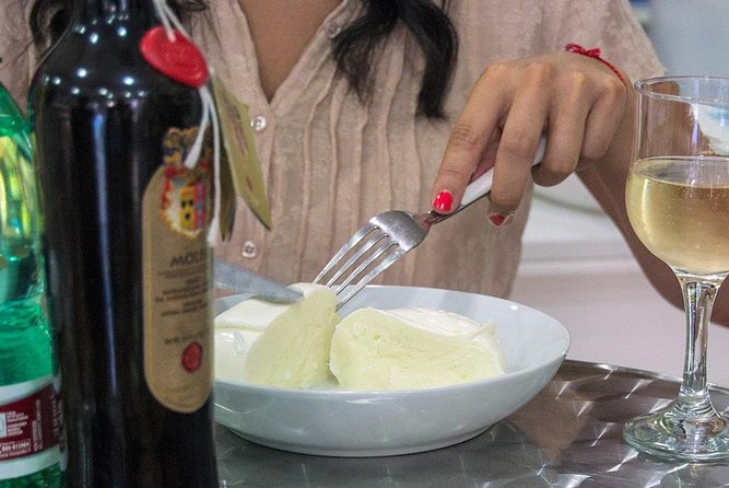Rome Food Tour: Unlimited Tastings with Fine Wine & Barolo - The guides shape the experience